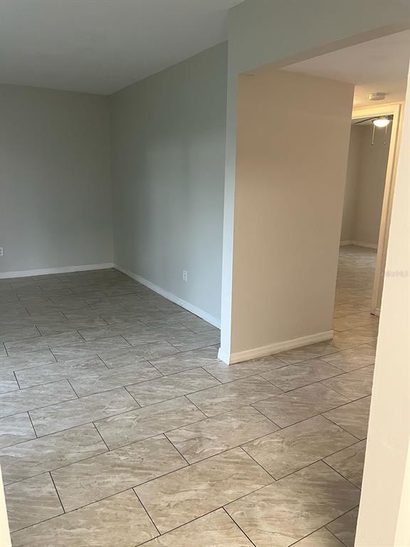 Building Photo - 5885 Dahlia Dr