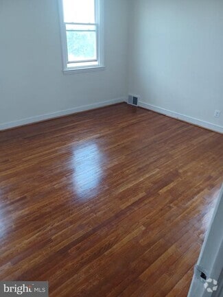 Building Photo - 7000 Kindred St