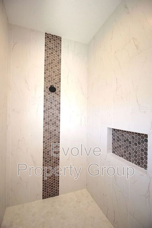 Building Photo - 20 Del Palma Dr