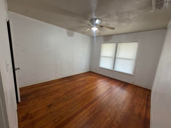 Building Photo - 1656 McGregor Ave