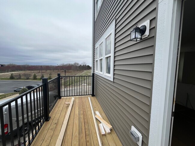 Building Photo - 2635 Lohan Way