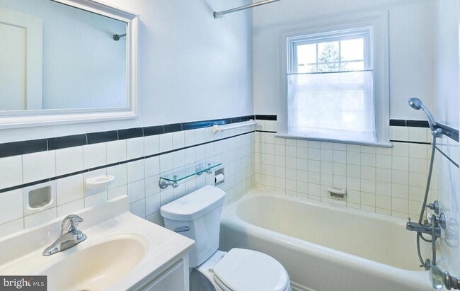 Building Photo - 4633 Asbury Pl NW