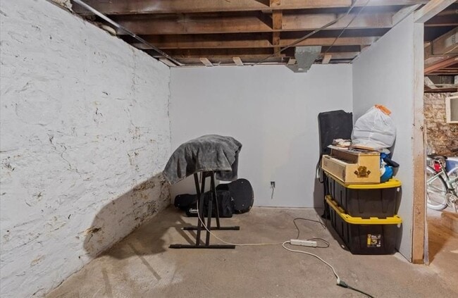 Building Photo - 3308 Wood Ave