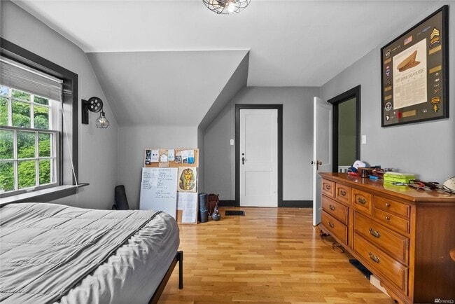 Building Photo - Cute North Tacoma Home - Stadium District ...
