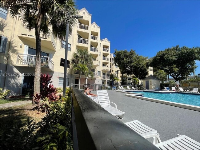 Building Photo - 8290 Lake Dr