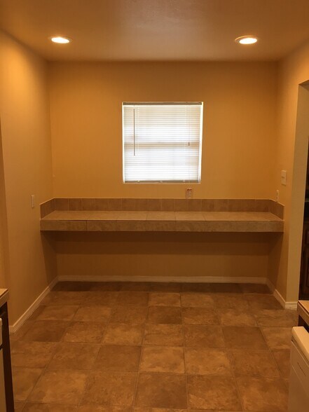 Kitchen Breakfast Bar inside kitchen eating area - 1510 NE 43rd St