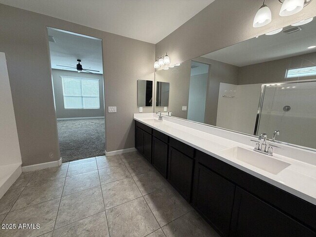 Building Photo - 38163 W Santa Monica Ave