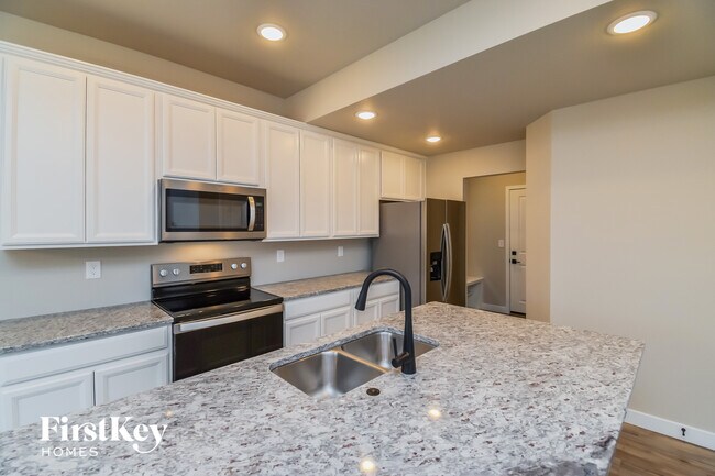 Building Photo - 11164 Murrelet Dr