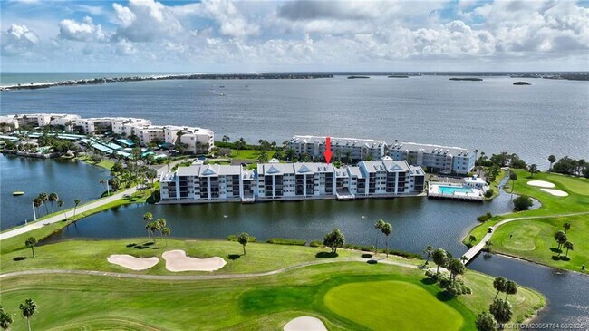 Building Photo - 40 NE Plantation Rd