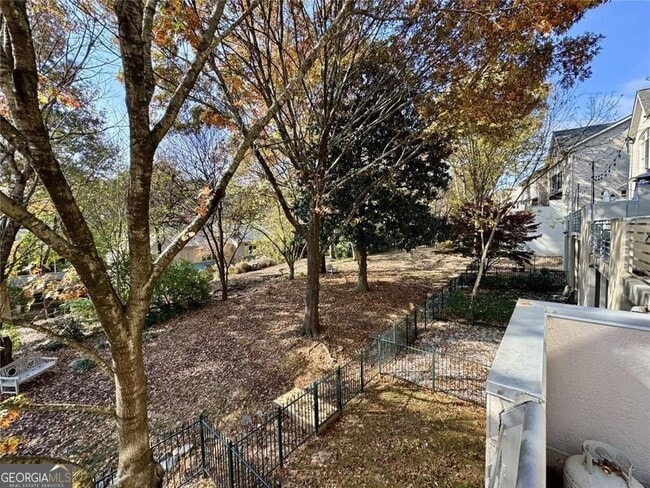 Building Photo - 1327 Peachtree View NE