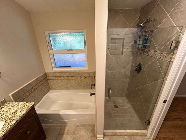 Building Photo - 245 Cobblestone Landing