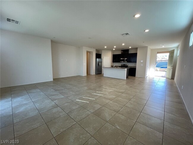 Building Photo - 2124 Del Aqua Ave