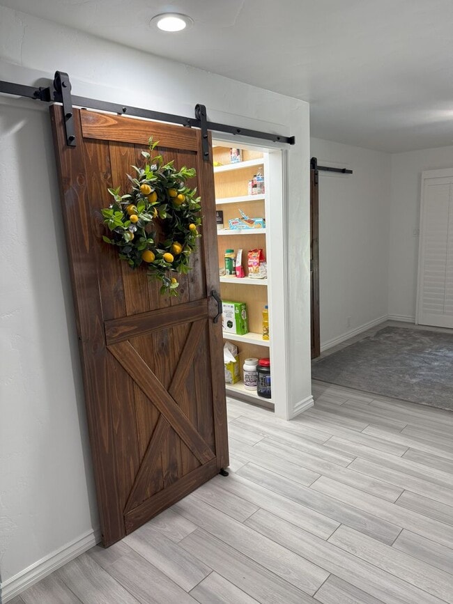 Building Photo - Beautiful Southside Los Banos Rental