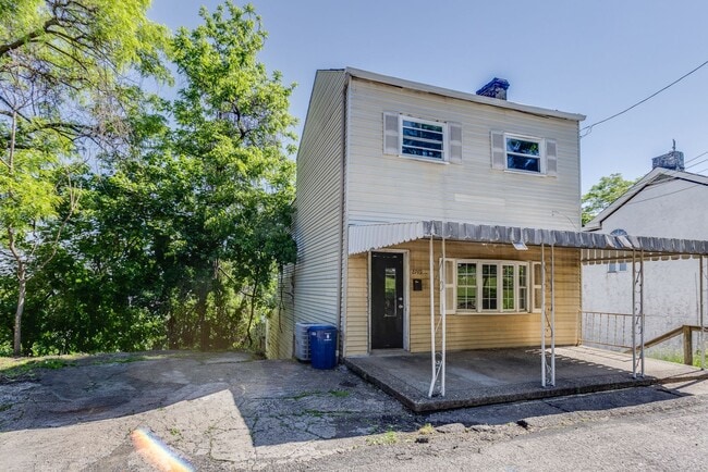 Building Photo - 2749 Oakley Wy