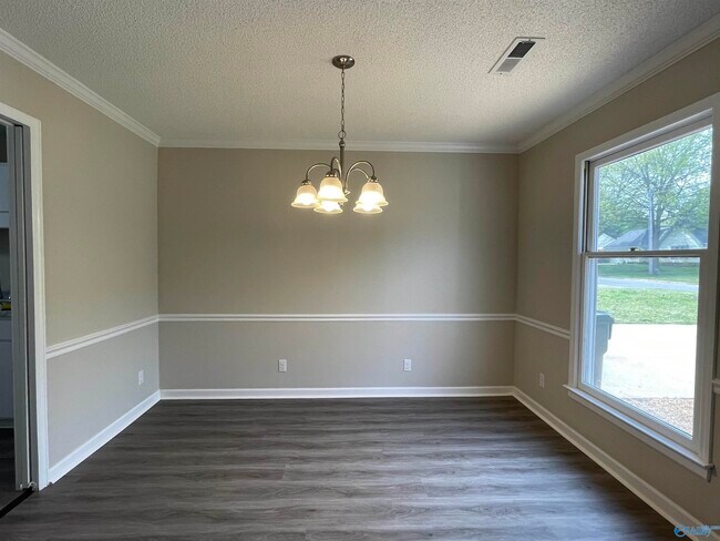 Building Photo - 120 Springfield Ln