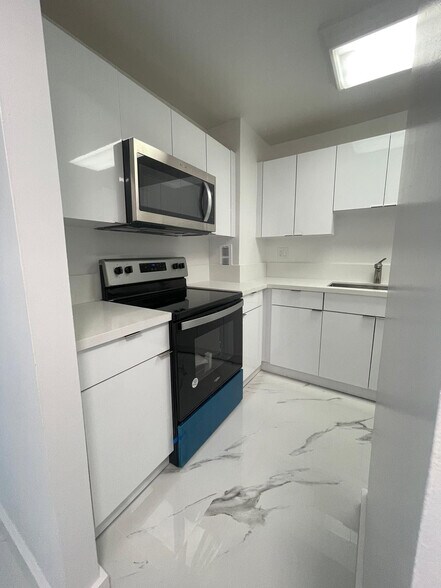 Building Photo - 1865 79th Street Cswy