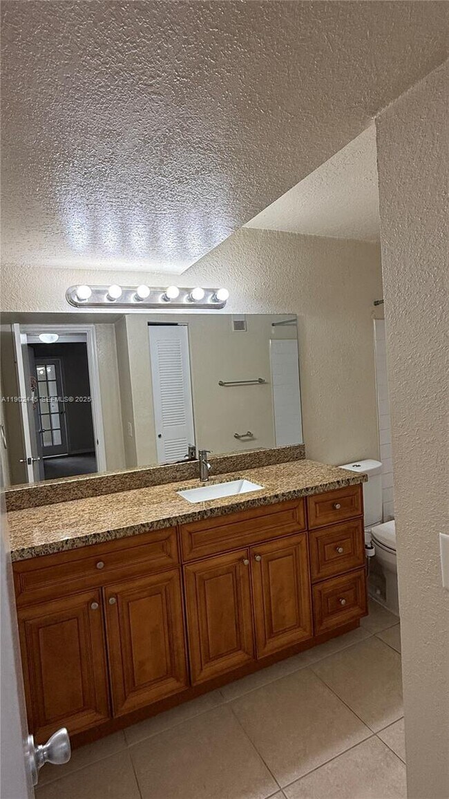 Building Photo - 3470 Pinewalk Dr N