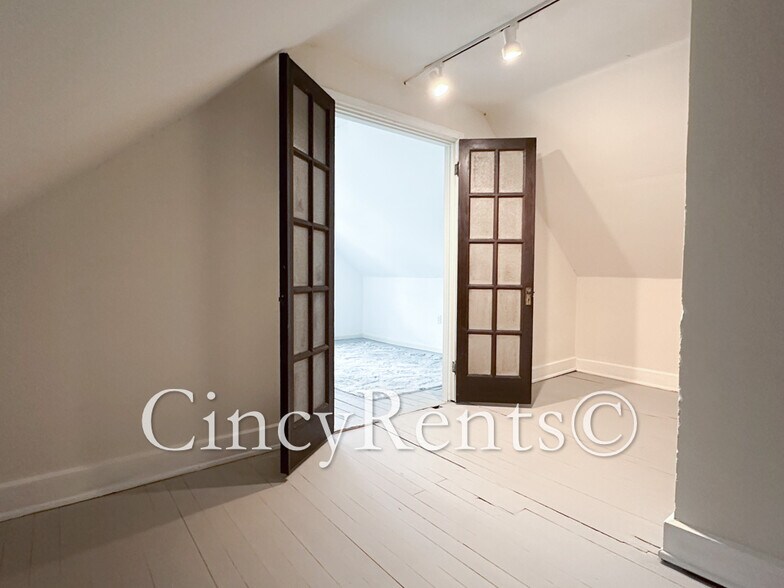 Building Photo - 3570 Edwards Rd