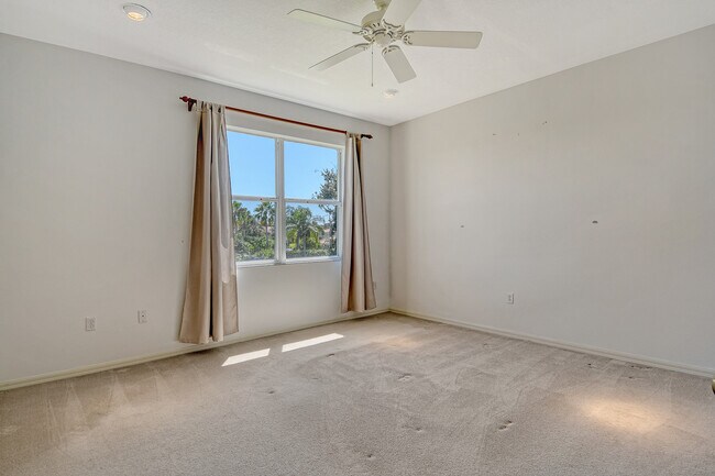 Building Photo - 3456 Parkridge Cir