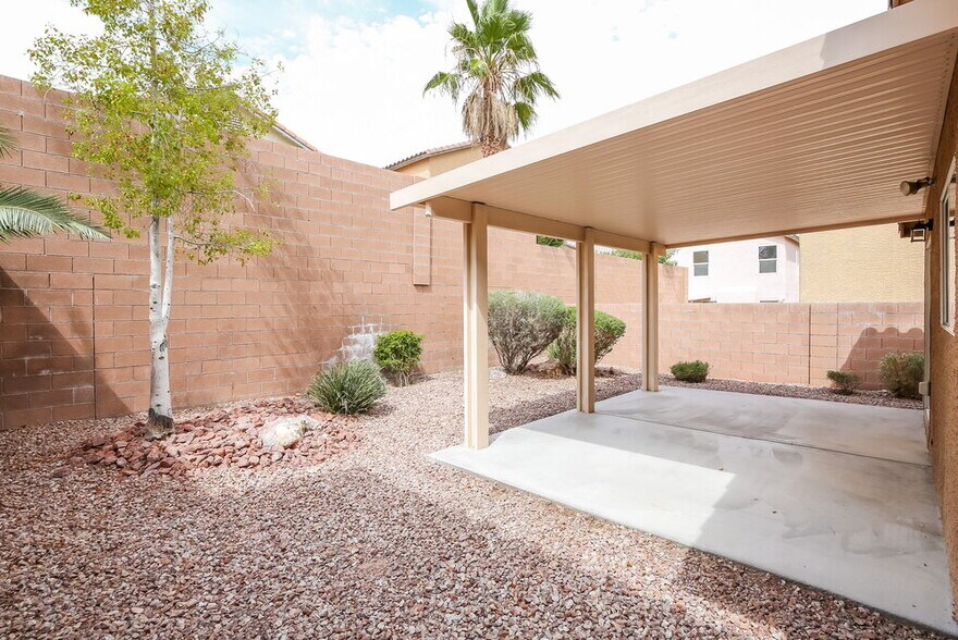 Building Photo - 9116 Spirit Canyon Ave