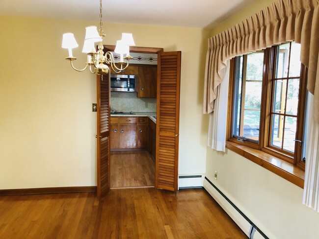 Building Photo - 3112 Belmont Ave