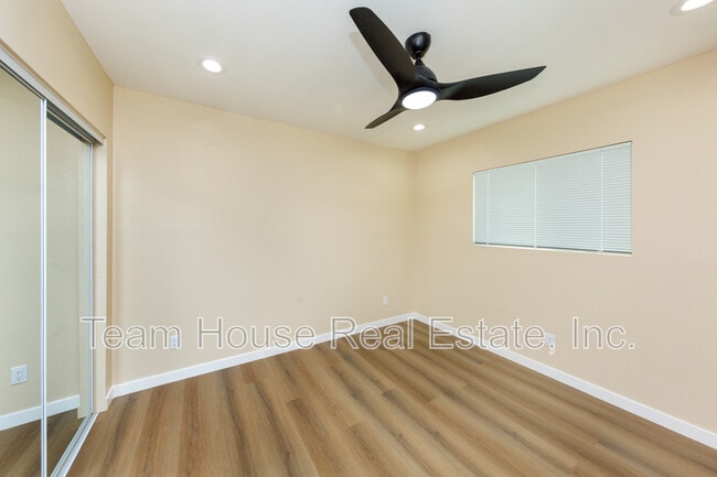 Building Photo - 7671 Quakertown Ave