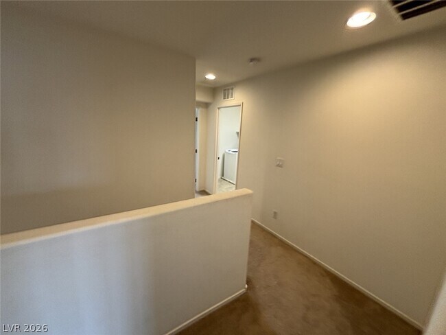 Building Photo - 5582 Sancho Throne Rd