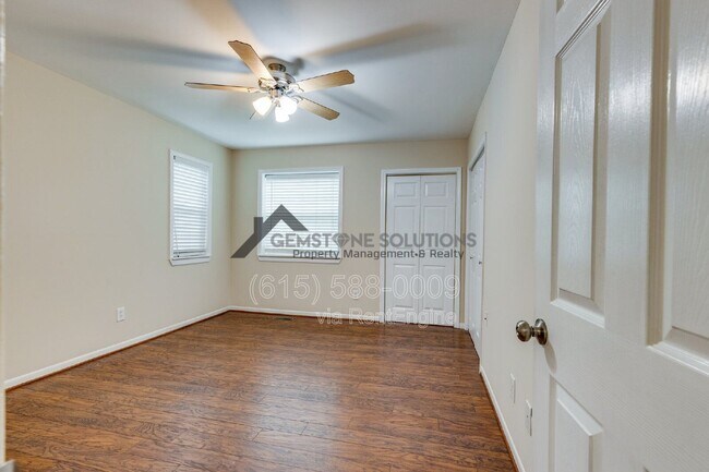 Building Photo - 1705 Granville Rd