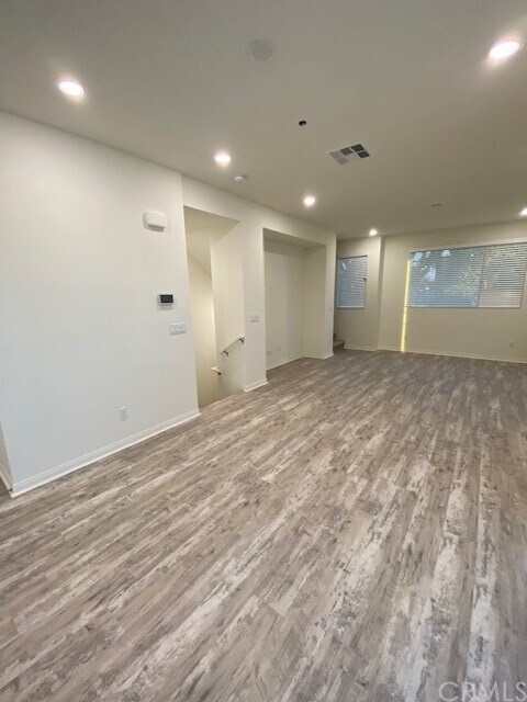 Building Photo - 8348 N Canby Pl