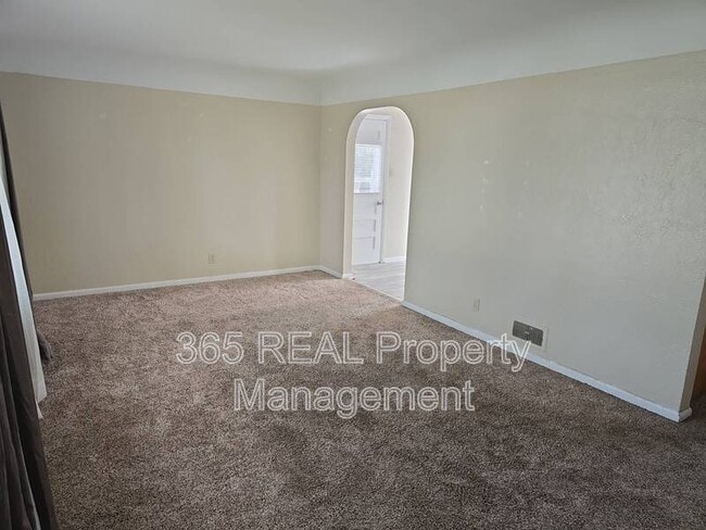 Building Photo - 312 1st Ave