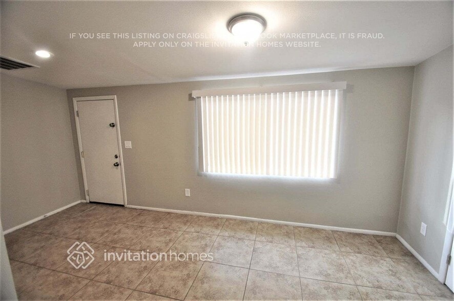 Building Photo - 2749 E John Cabot Rd