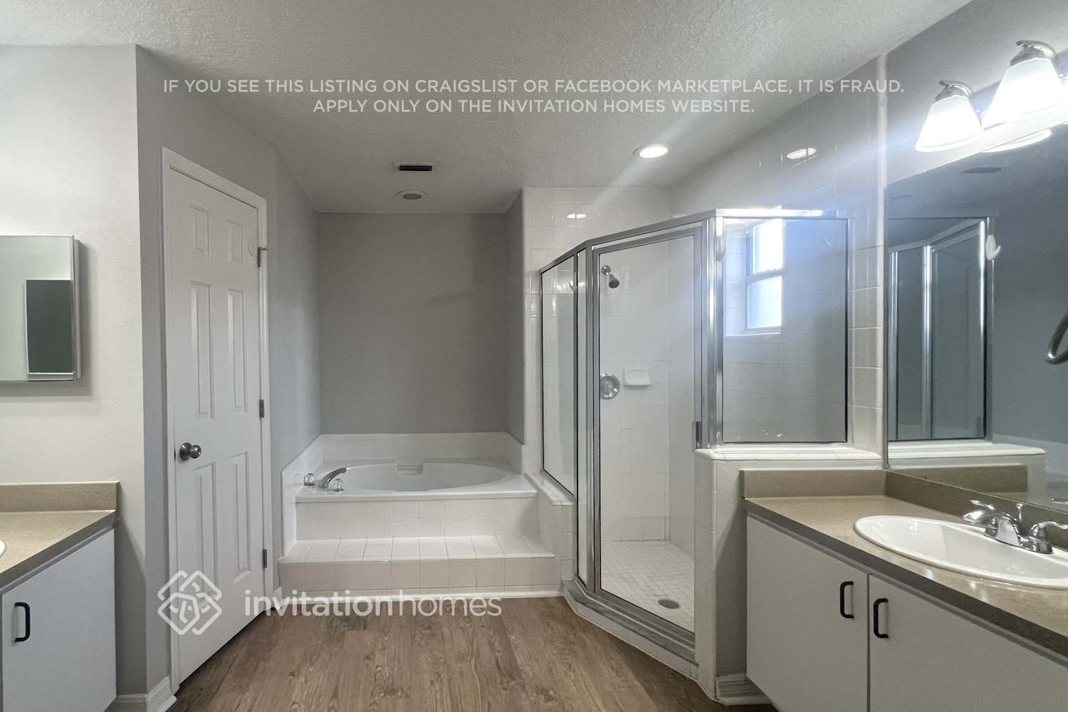 Building Photo - 945 Park Valley Cir