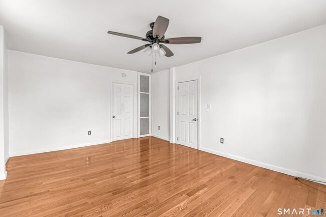 Building Photo - 1504 Iranistan Ave