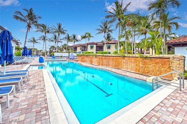 Building Photo - 1530 5th Ave S