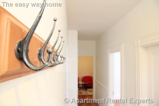 Building Photo - 52 Portsmouth St