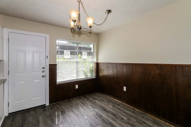 Building Photo - 8422 Bandridge Rd