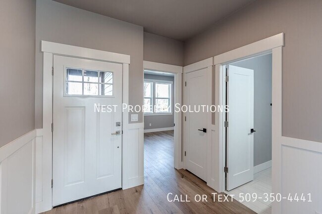 Building Photo - 1315 NE Nanto-A