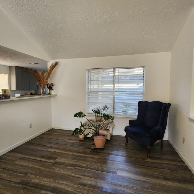 Building Photo - 3622 Fiddlers Green Dr