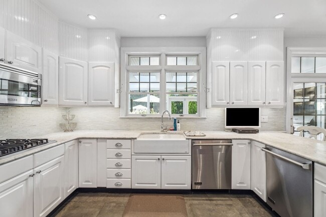 Building Photo - 117 Fox Hollow Ln