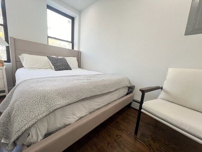 Building Photo - 18 Avenue B