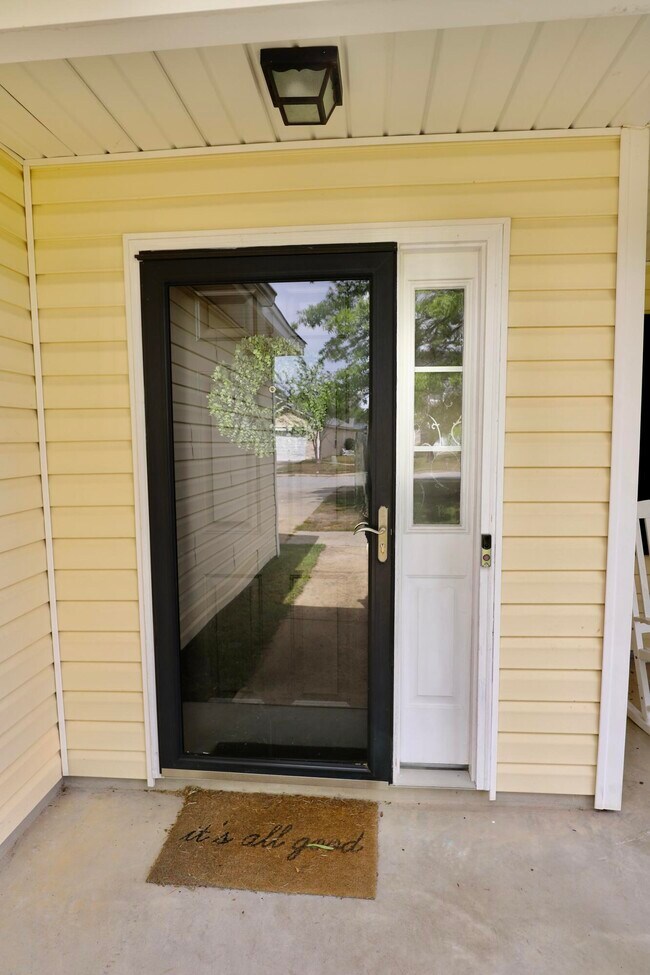 Building Photo - 1116 Waverly Pl Dr