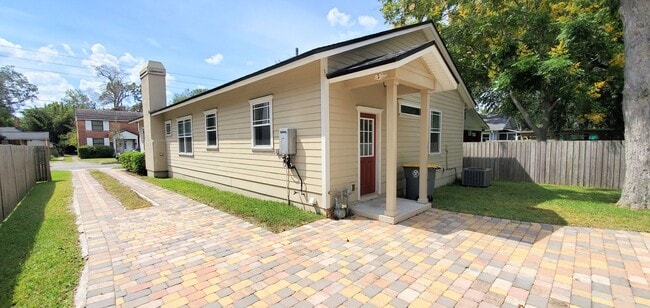 Building Photo - Newer Construction in Avondale!