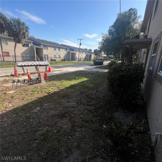 Building Photo - 3619 Seminole Ave