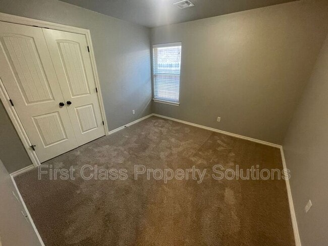 Building Photo - 129 Ashley Dr