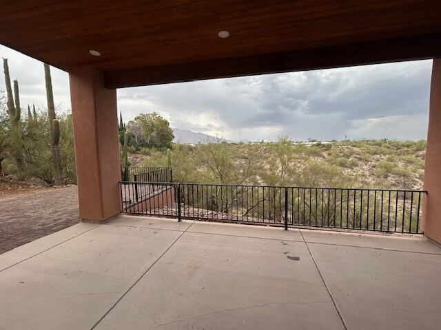 Building Photo - 5730 N Williams Dr
