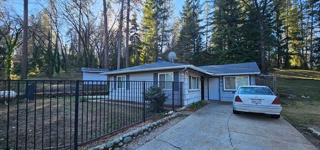 Building Photo - 987 Timber Hills Rd