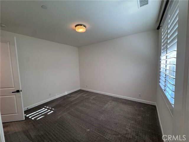 Building Photo - 277 Barnes Rd