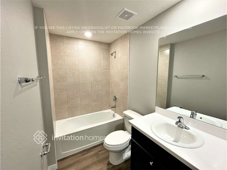 Building Photo - 16314 Minorca Dr