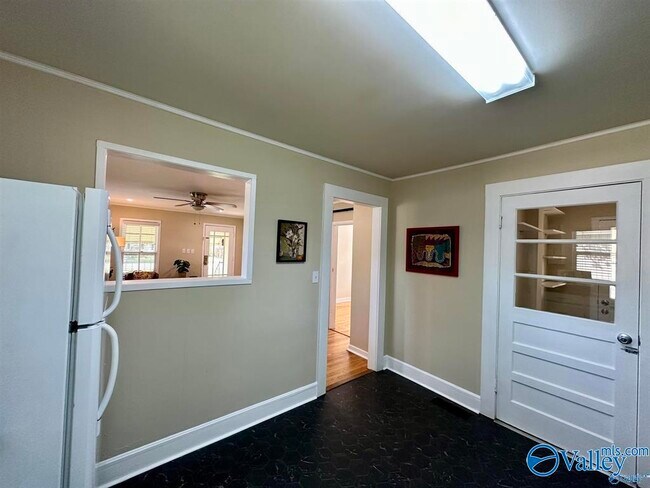 Building Photo - 1529 Mckinley Ave NE