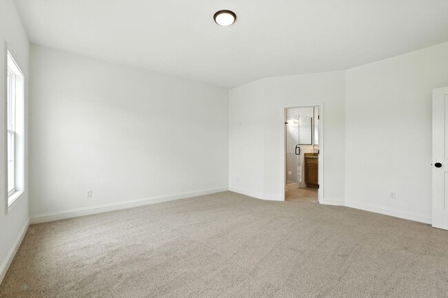 Building Photo - 1108 Mission Dr